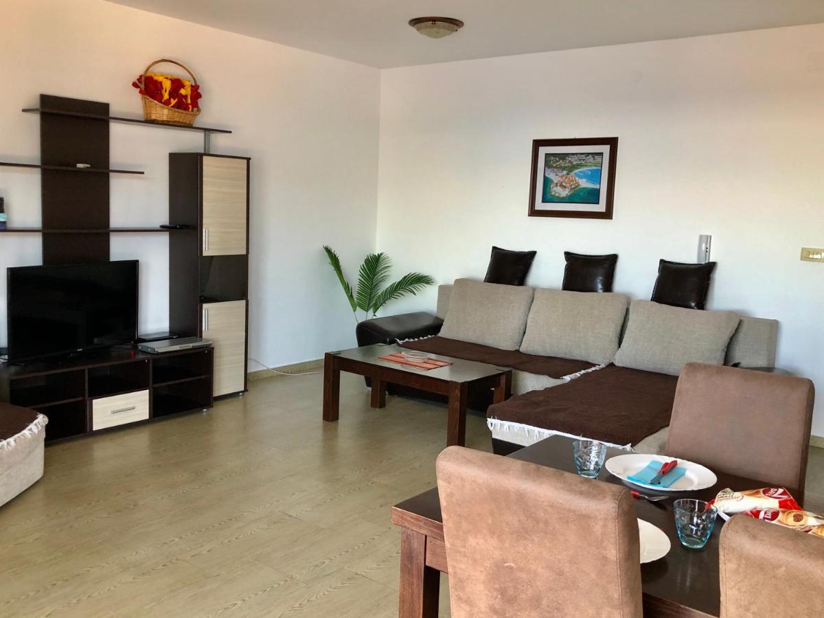Apartments Violeta บุดวา ภายนอก รูปภาพ