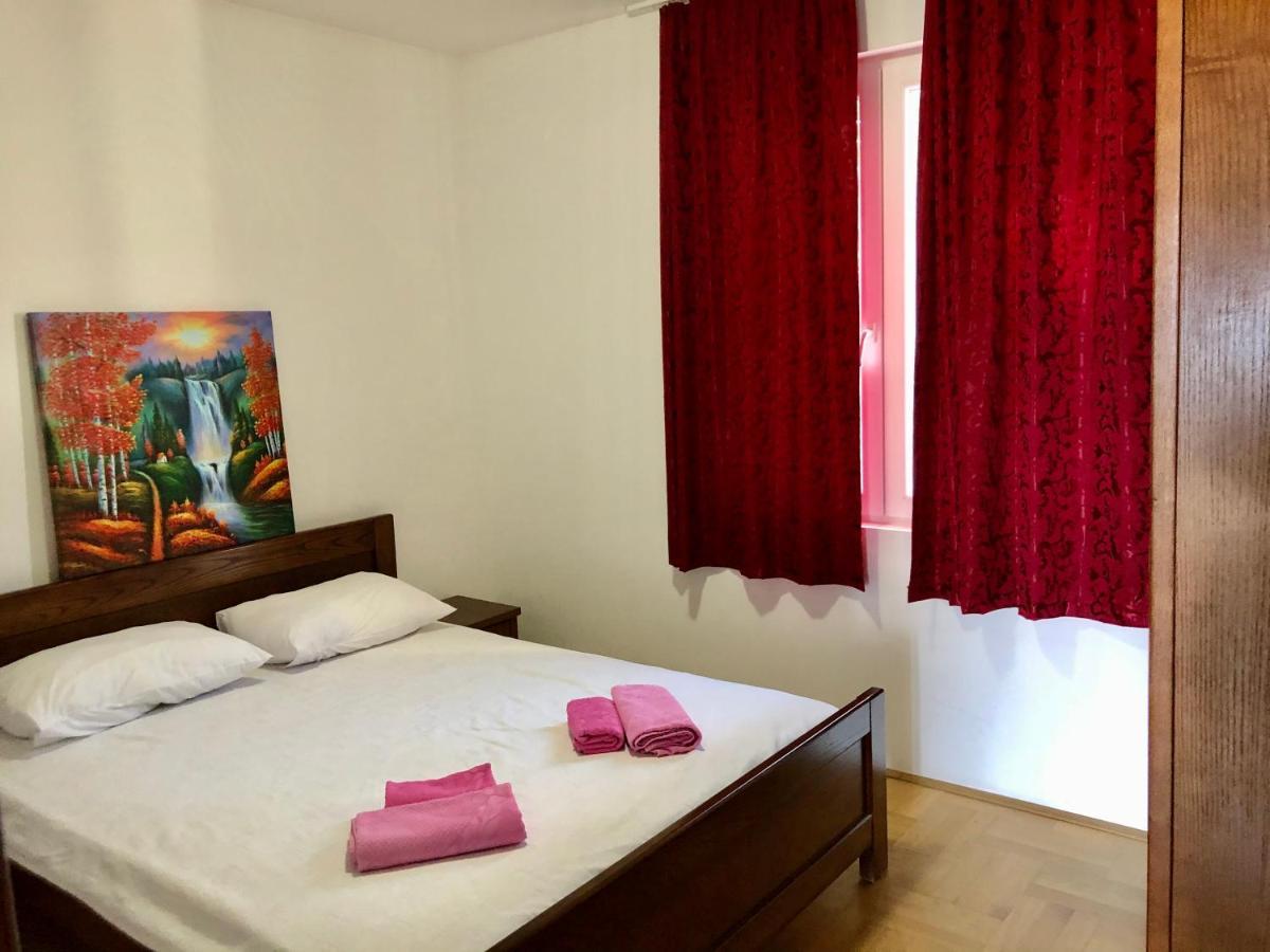 Apartments Violeta บุดวา ภายนอก รูปภาพ